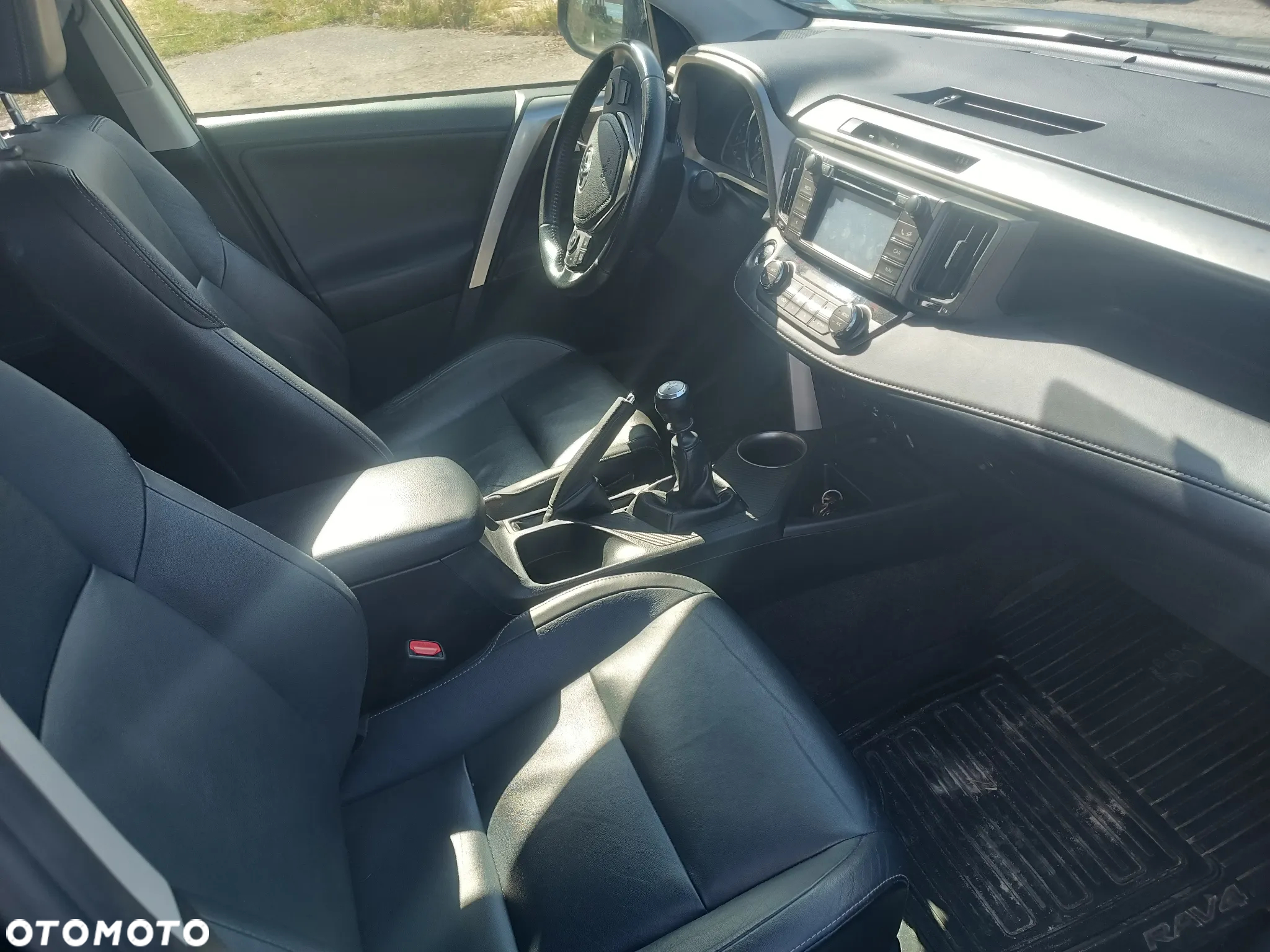 Toyota RAV4 2.0 Premium - 8