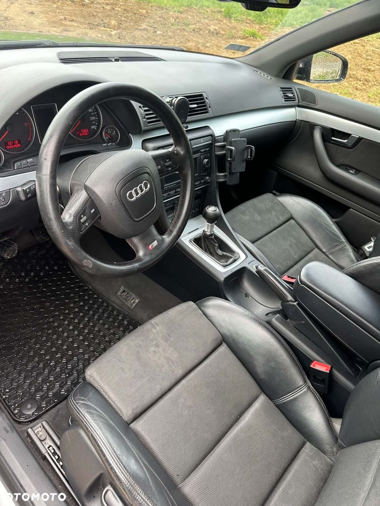 Audi A4 Avant 2.0 TDI - 9
