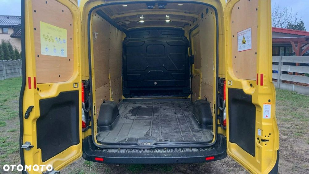 Ford Transit - 12