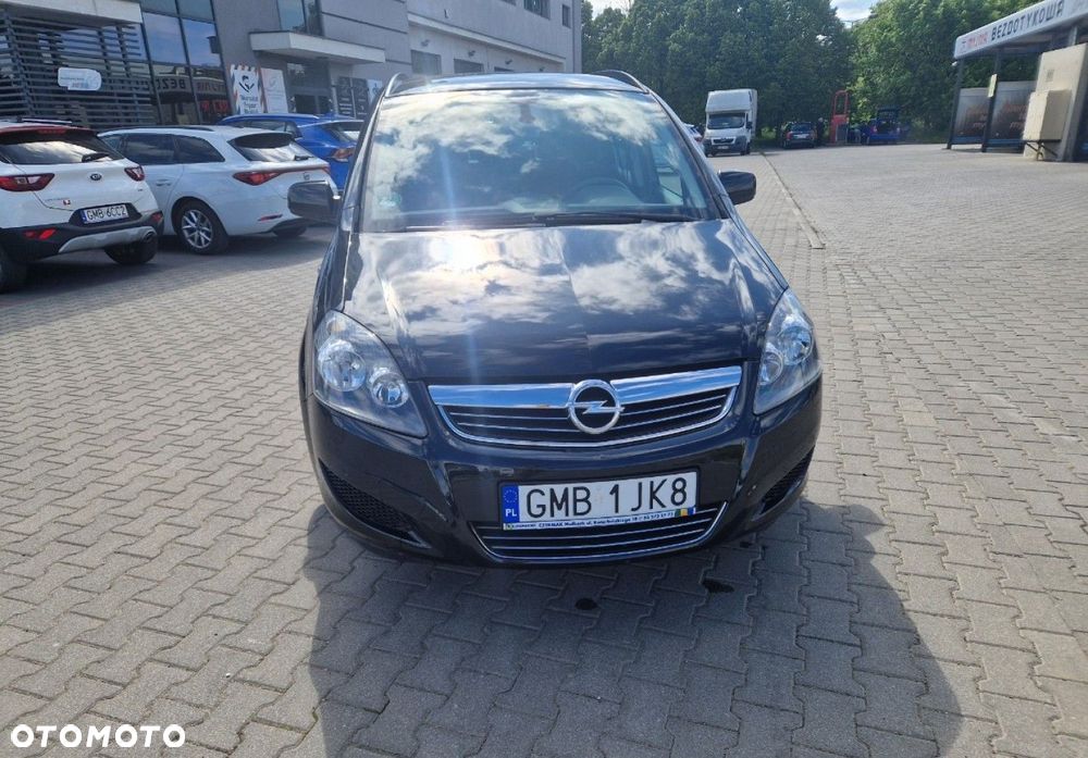 Opel Zafira - 2