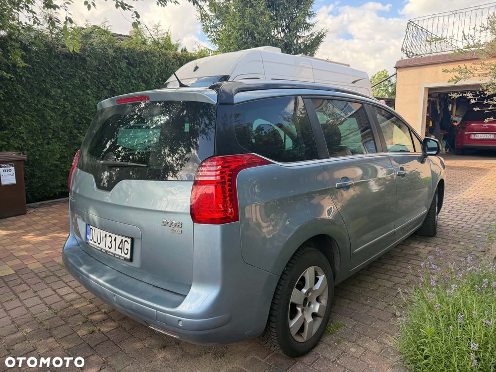 Peugeot 5008 - 6