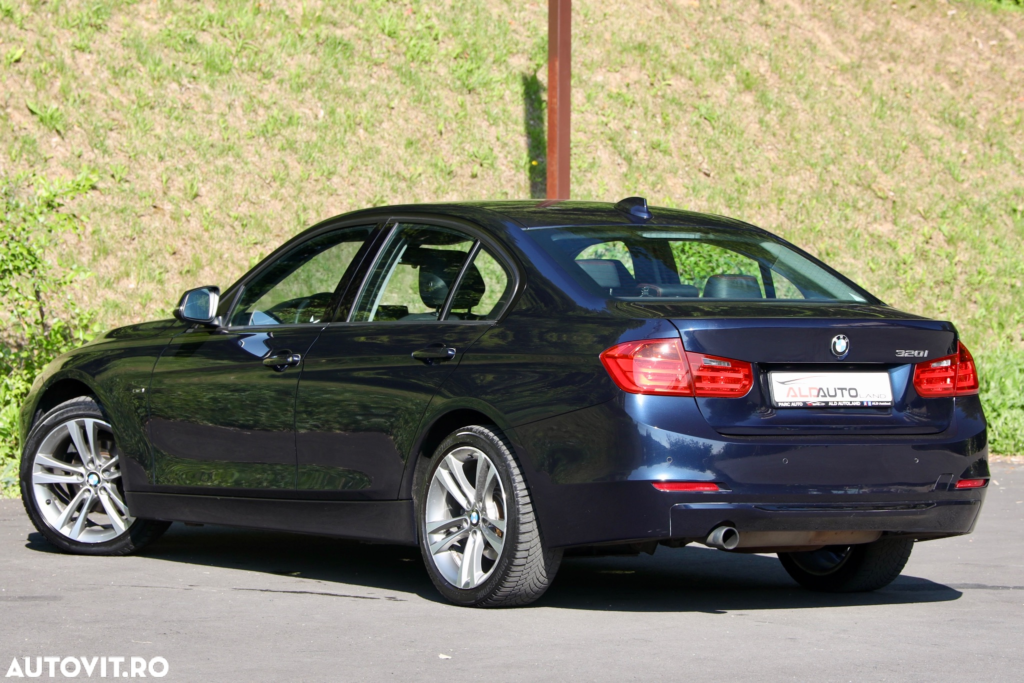 BMW Seria 3 320i Aut. Sport Line - 4