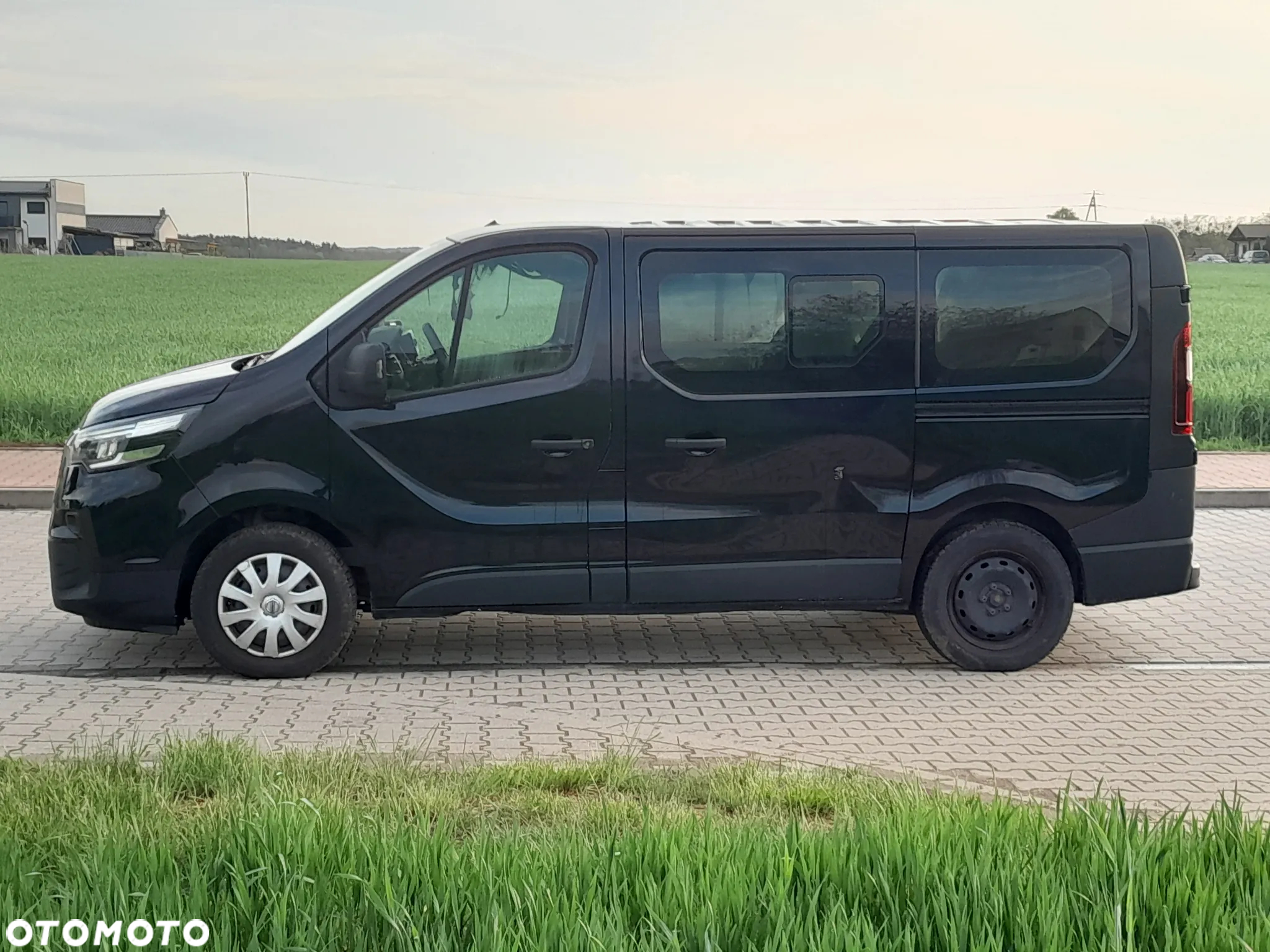 Nissan NV300 - 4