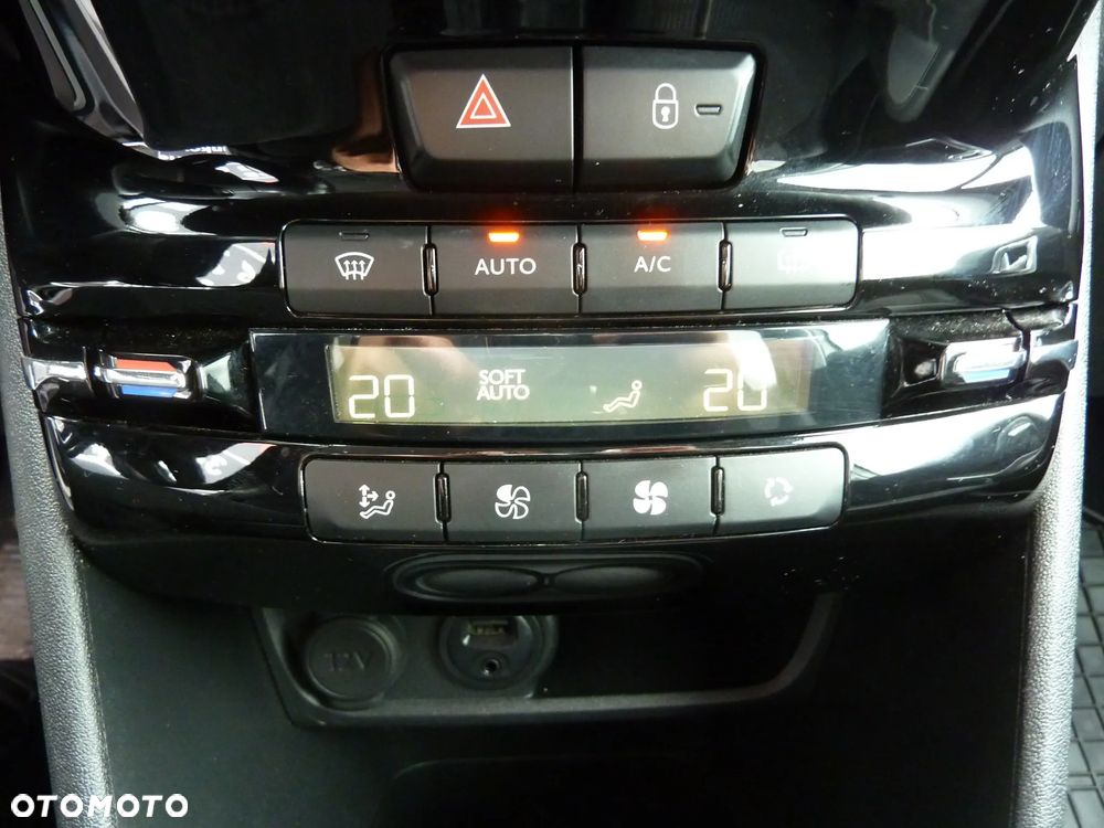 Peugeot 2008 PureTech 82 Allure - 31