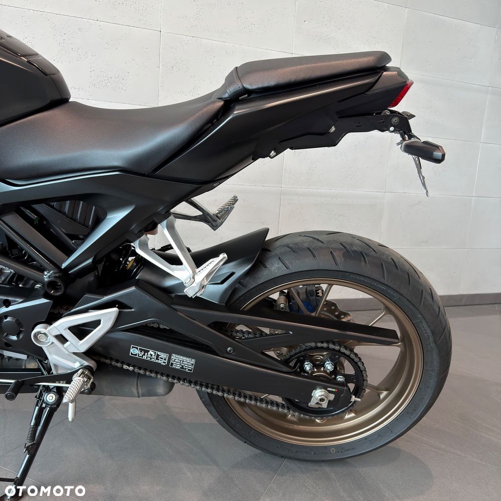 Honda CB - 11