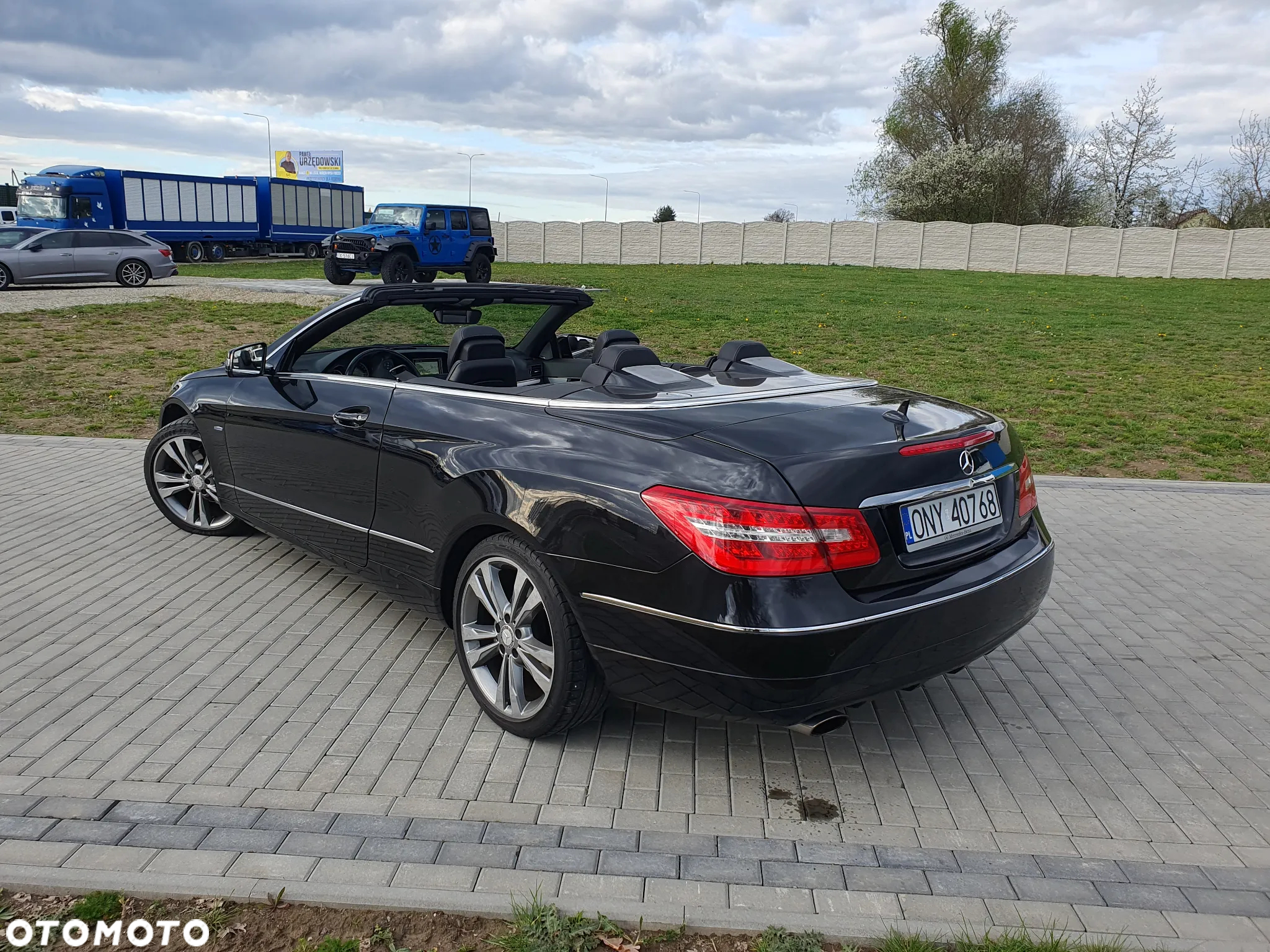 Mercedes-Benz Klasa E 200 Cabrio BlueEFFICIENCY 7G-TRONIC Avantgarde - 39