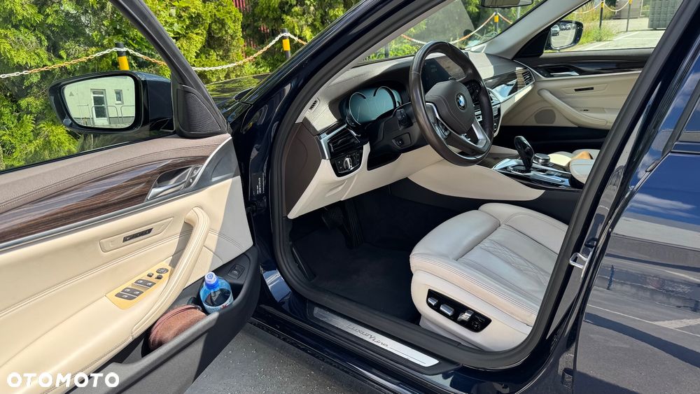 BMW Seria 5 540i Luxury Line sport - 18