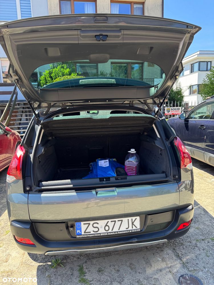 Peugeot 3008 Hybrid4 - 16