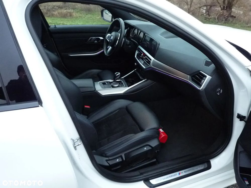 BMW Seria 3 330i xDrive M Sport sport - 19