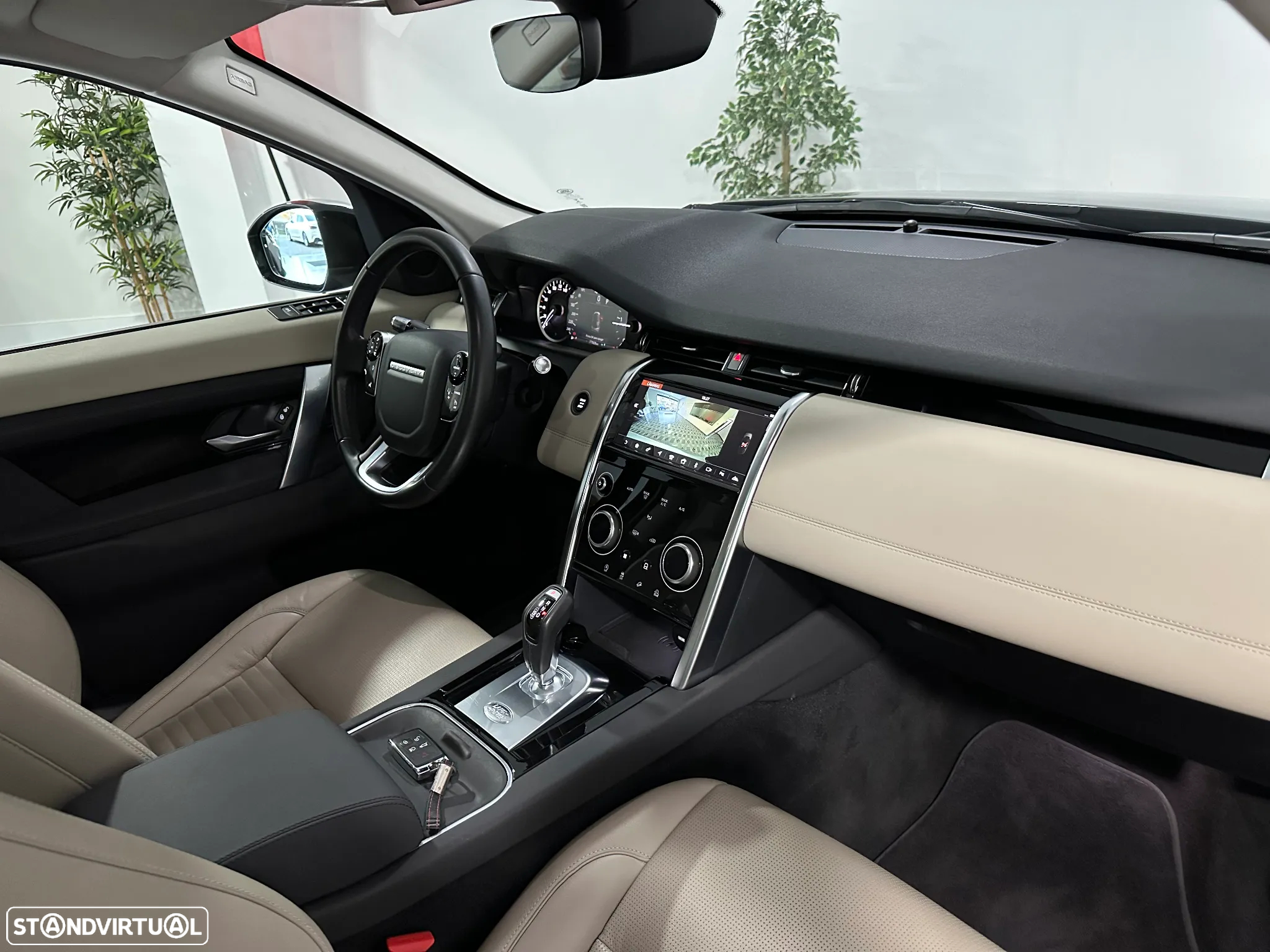 Land Rover Discovery Sport 2.0 D AWD S - 15