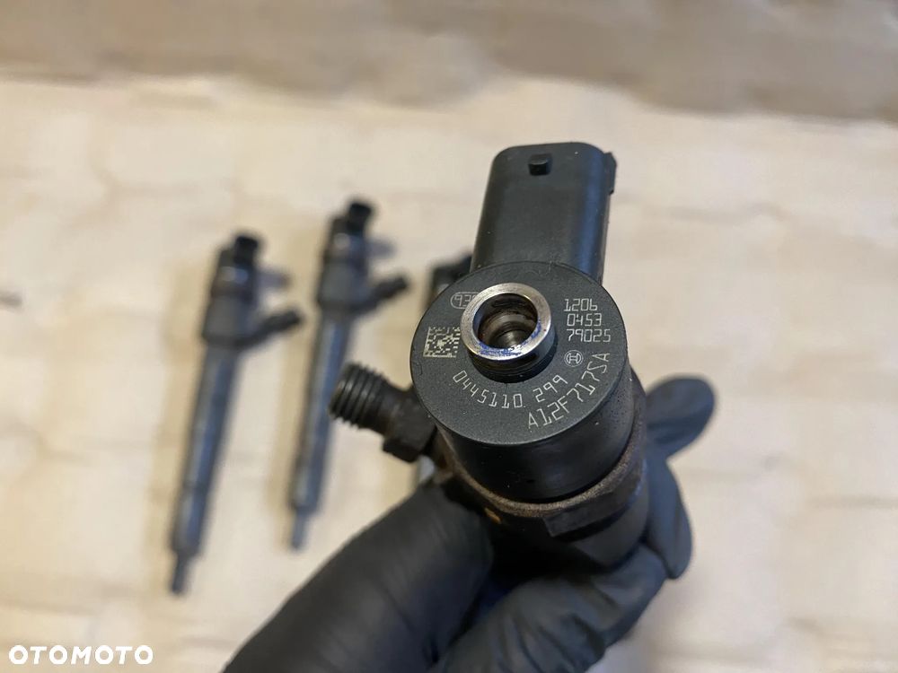 Wtryskiwacze 0445110299 Saab 93 1.9d OE - 2