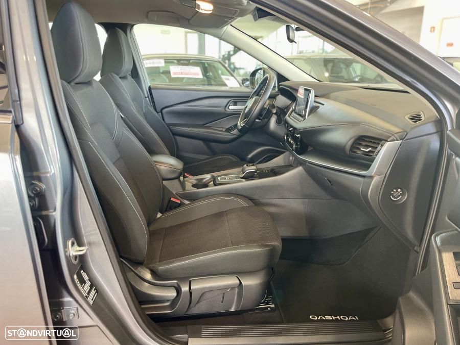 Nissan Qashqai 1.3 DIG-T Acenta Xtronic - 30