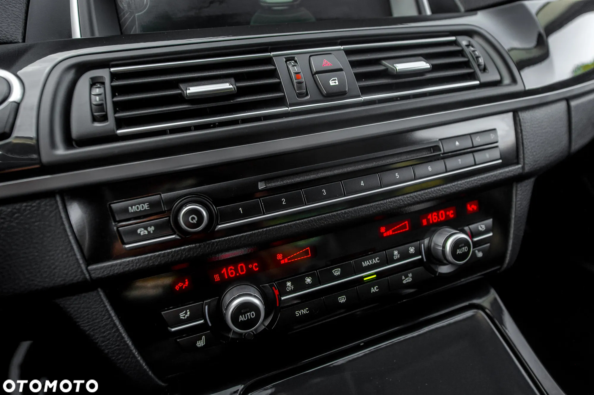 BMW Seria 5 520d xDrive - 25