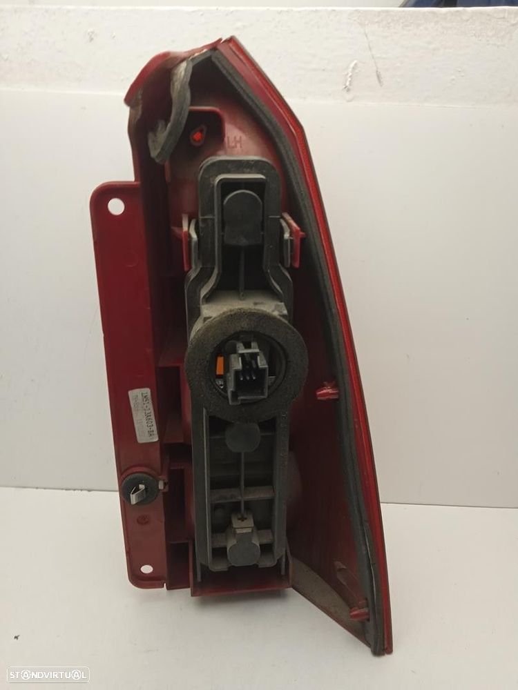 FAROLIM TRASEIRO ESQUERDO FORD FOCUS TURNIER - 2