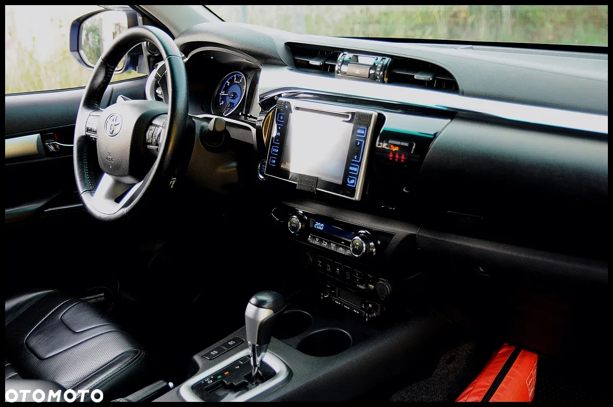 Toyota Hilux - 28