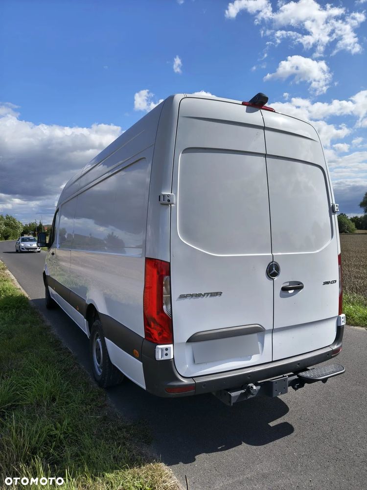 Mercedes-Benz Sprinter - 15