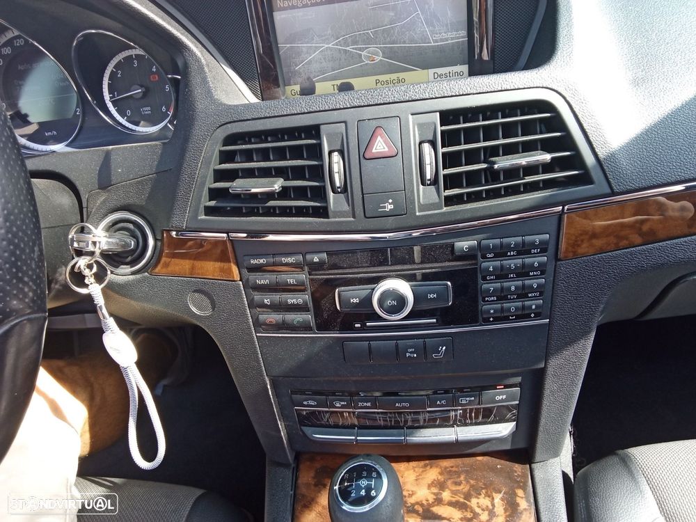 Mercedes-Benz E 220 CDI BlueEfficiency - 24