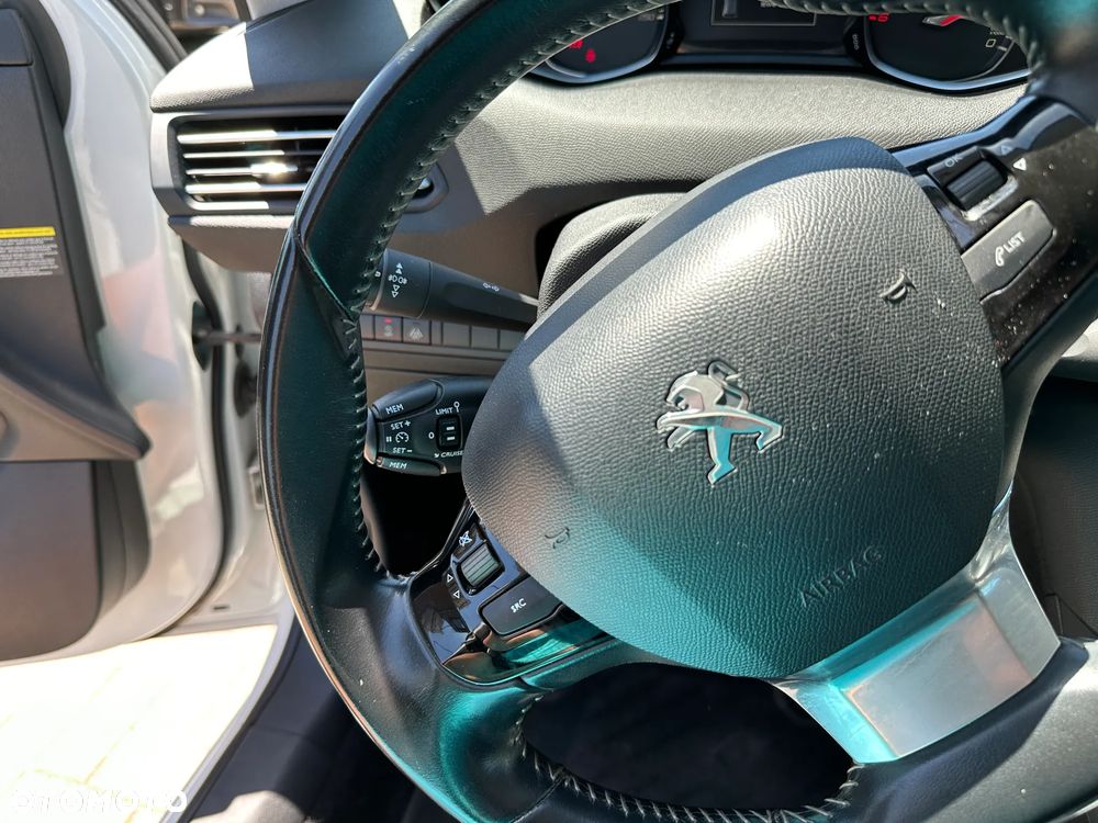 Peugeot 308 - 9