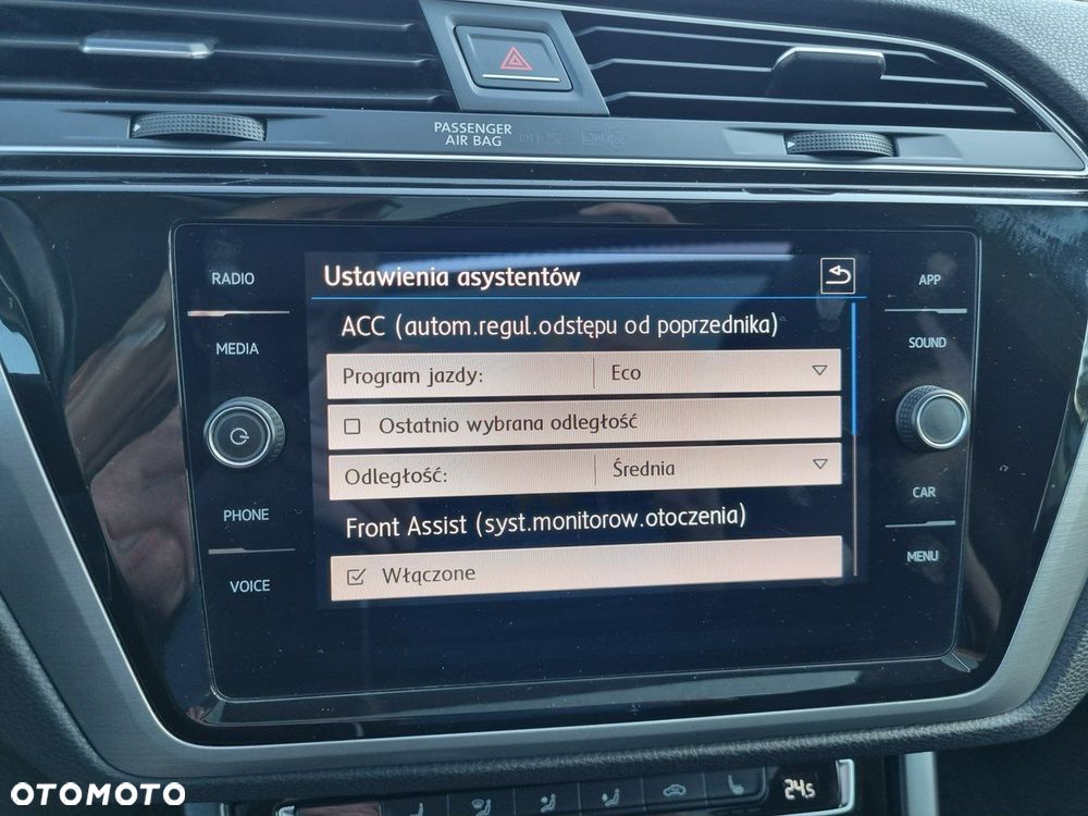 Volkswagen Touran 1.6 TDI BMT SCR Comfortline - 23