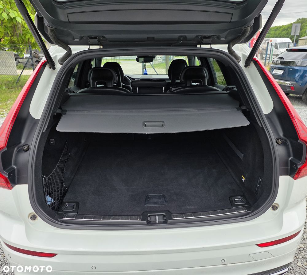 Volvo XC 60 D4 AWD Geartronic RDesign - 11