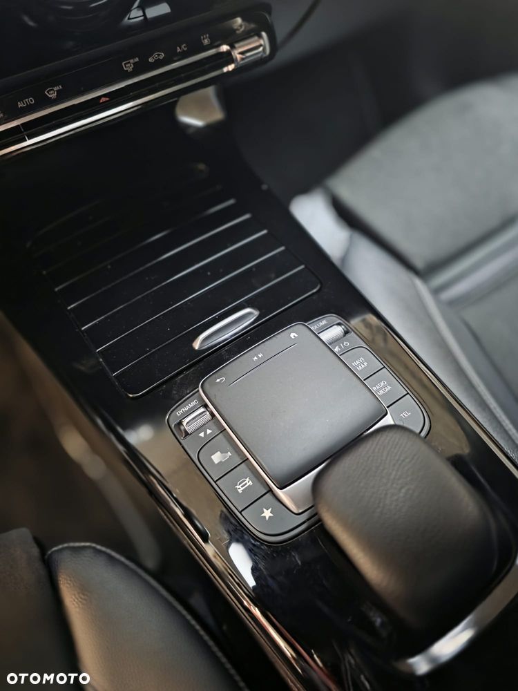 Mercedes-Benz Klasa A 250 e 8G-DCT Advanced AMG Line - 16