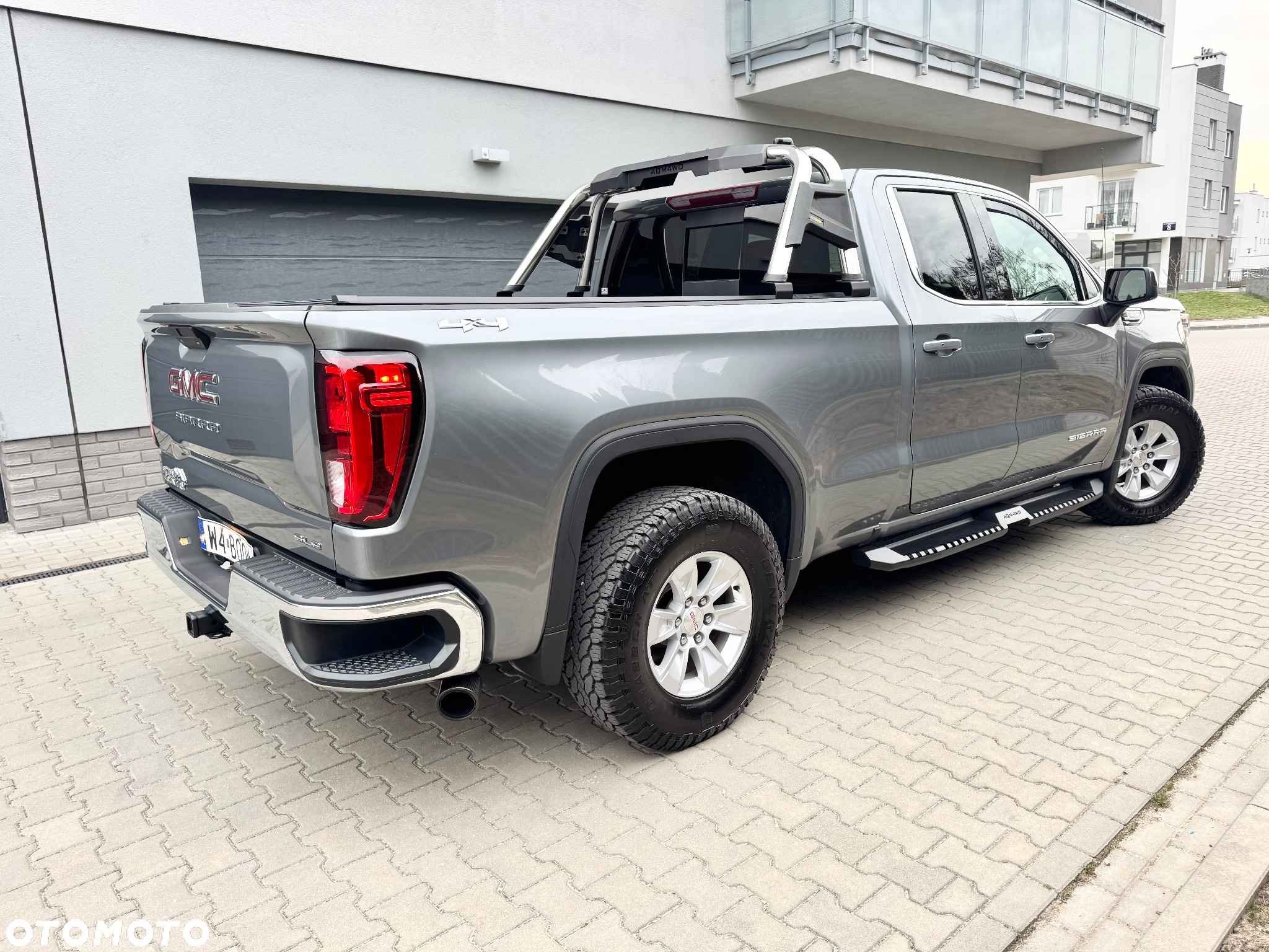 GMC Sierra - 4
