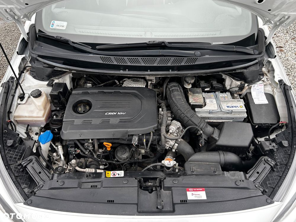 Kia Ceed 1.6 CRDi GT Line DCT - 40