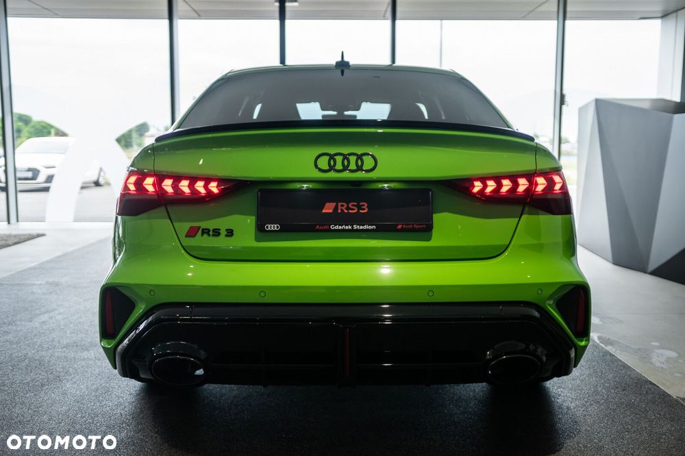 Audi RS3 Limousine - 5