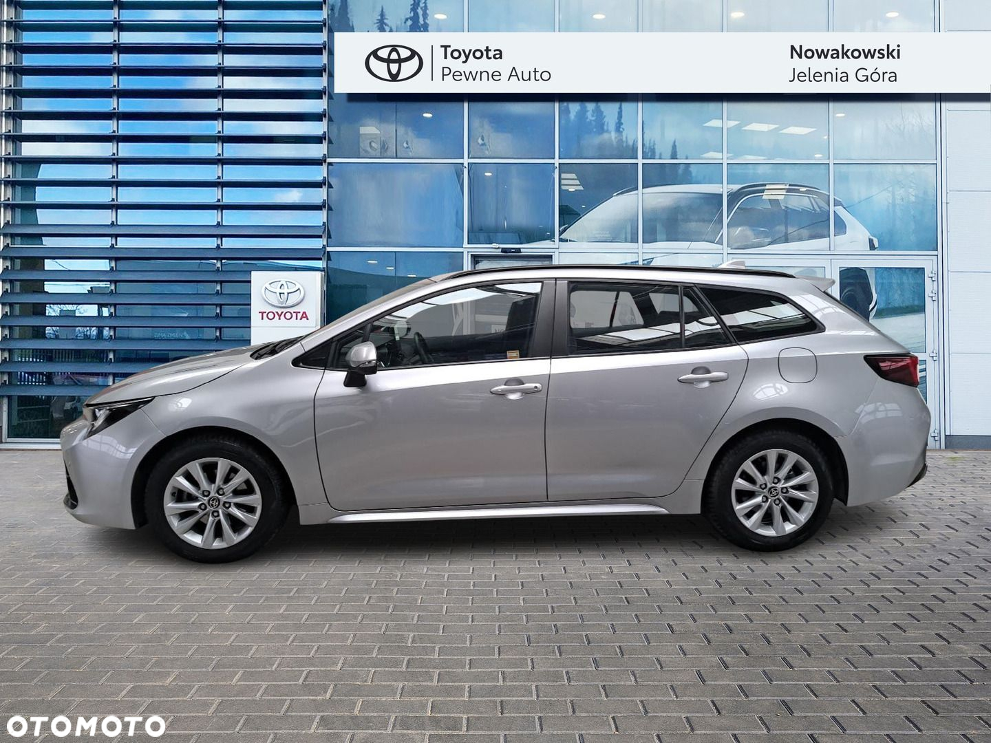 Toyota Corolla - 4