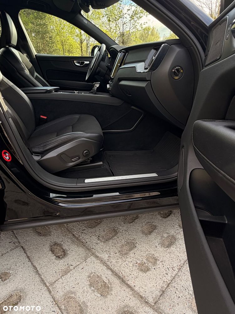 Volvo XC 60 T5 GPF Momentum - 20