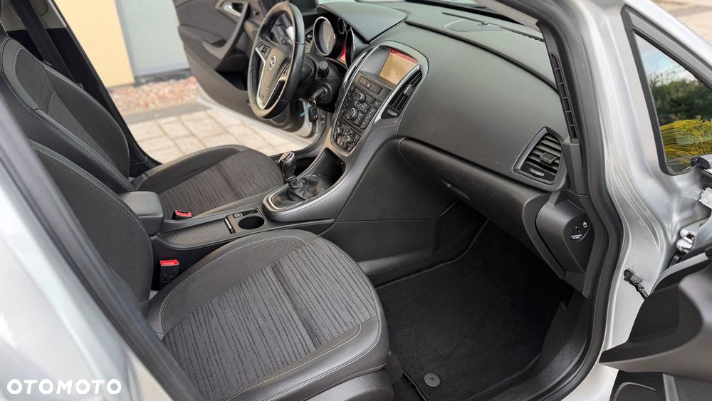 Opel Astra 1.6 CDTI Cosmo - 26