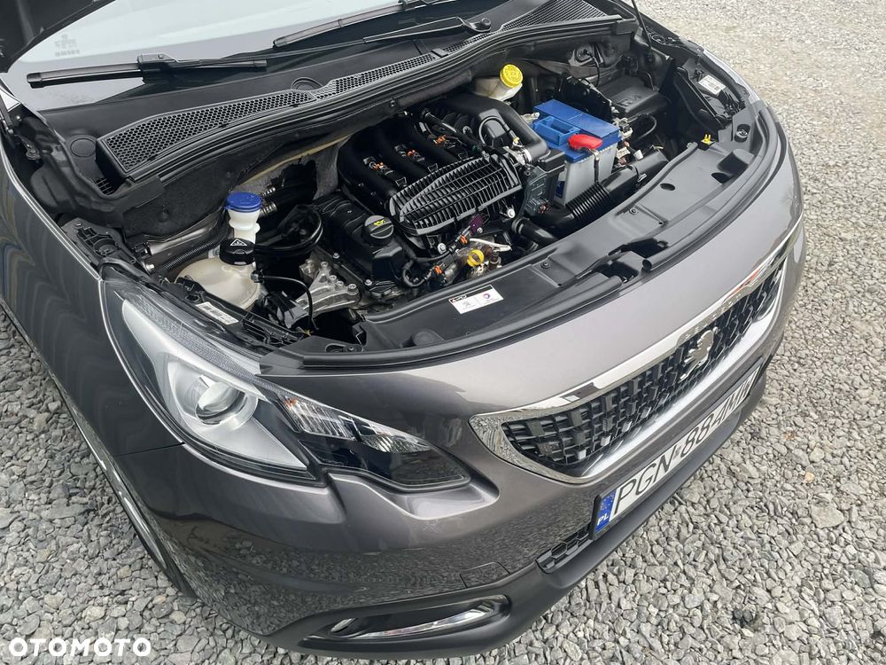 Peugeot 2008 1.2 Pure Tech Allure S&S - 12