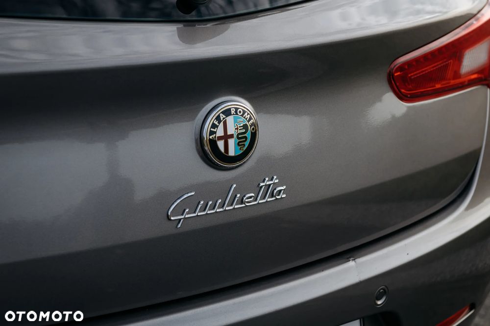 Alfa Romeo Giulietta - 2