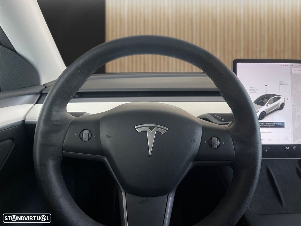 Tesla Model Y Long Range Dual Motor AWD - 3