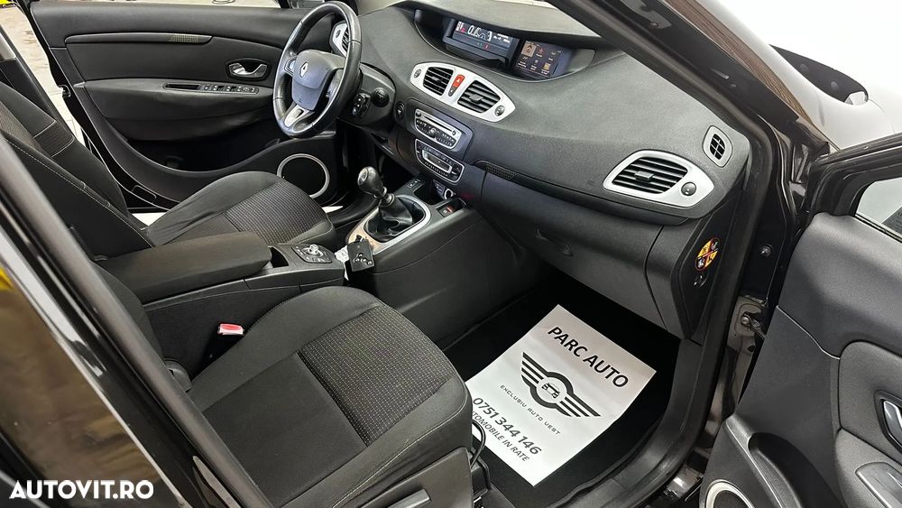 Renault Grand Scenic - 8