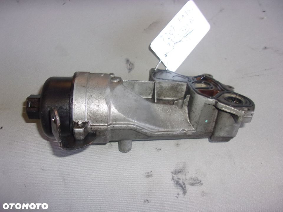 PODSTAWA FILTRA OLEJOWEGO PEUGEOT 207 1.4 - 1