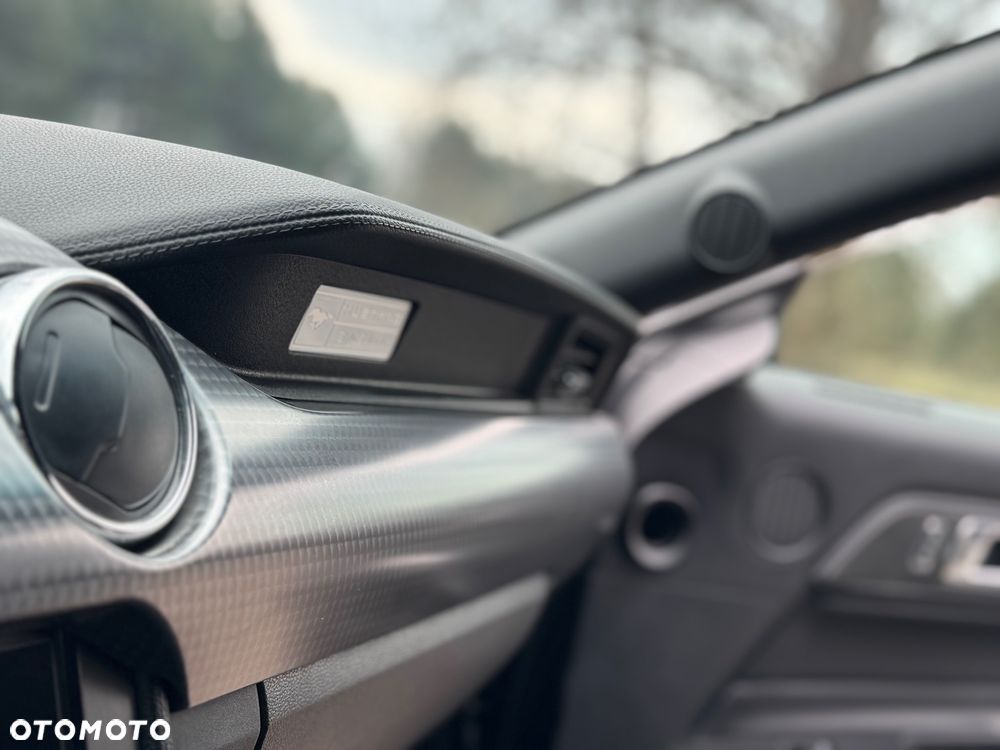 Ford Mustang 2.3 EcoBoost - 31
