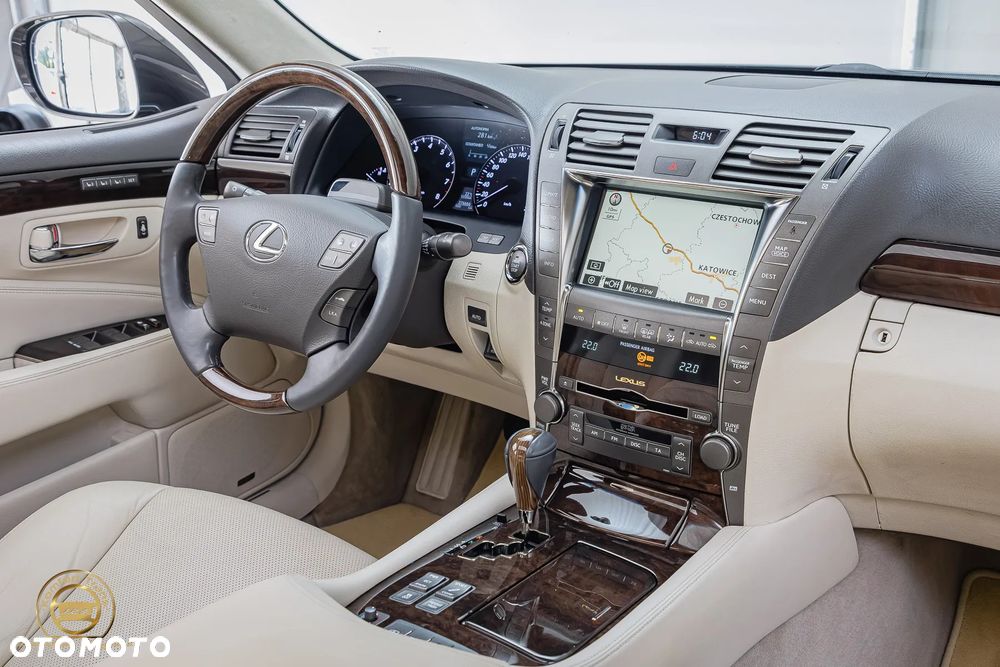 Lexus LS - 15