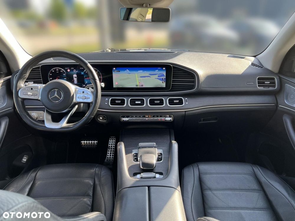 Mercedes-Benz GLS - 18