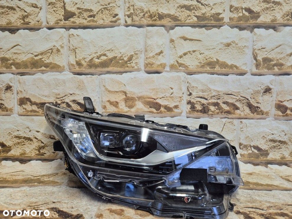 Reflektor strona prawa Toyota Auris II E180 full led lift - 3