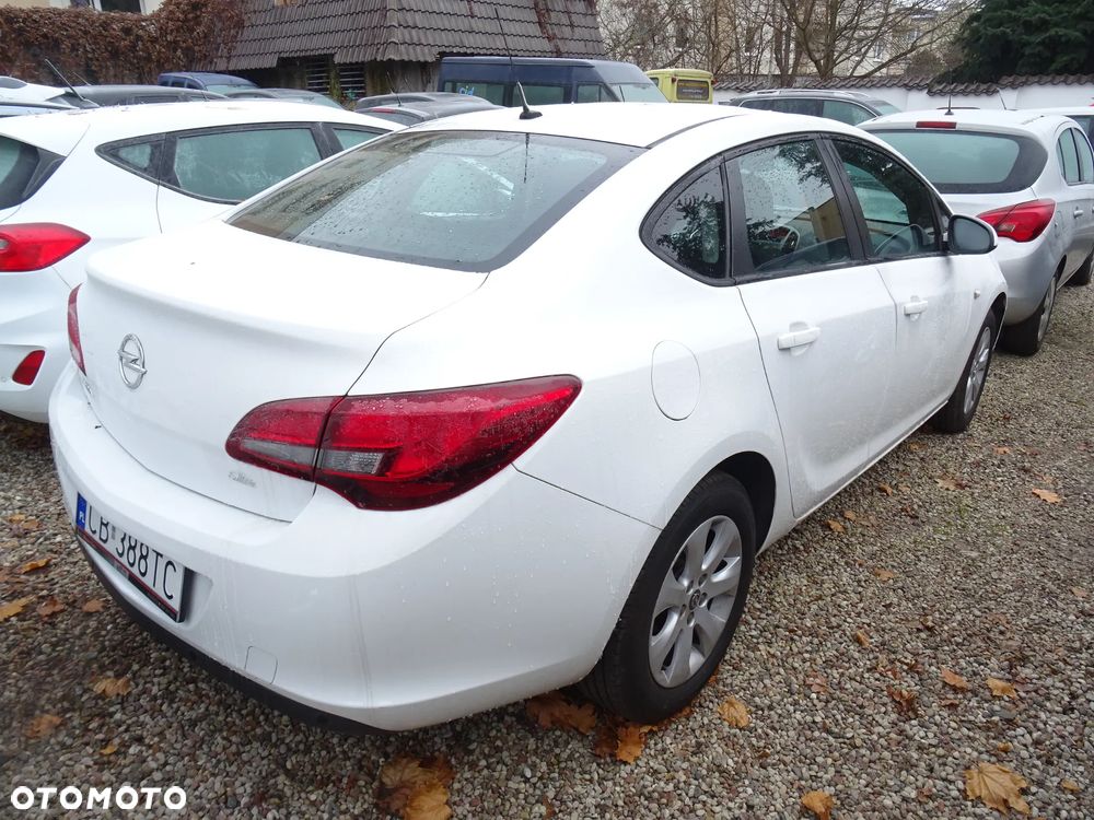 Opel Astra 1.6 Active EU6 - 3