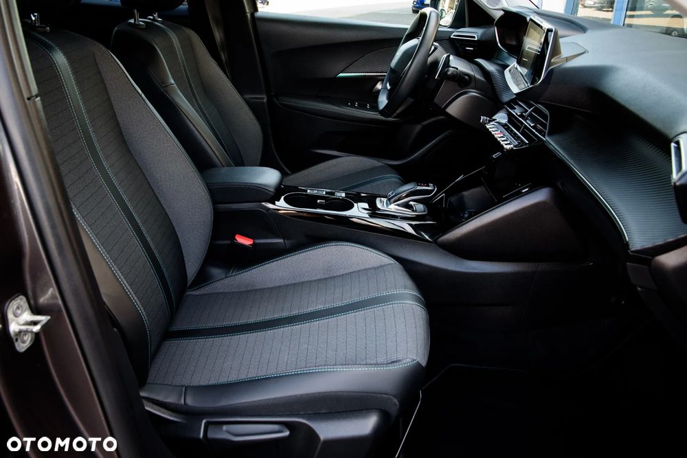 Peugeot 2008 1.5 BlueHDi Allure S&S EAT8 - 30