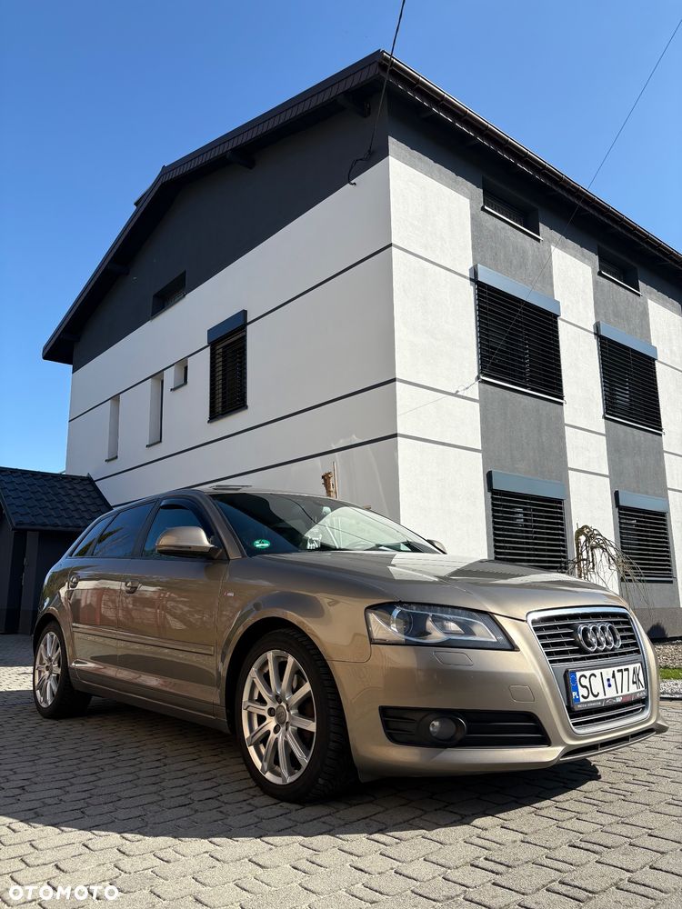 Audi A3 Sportback 2.0 TDI DPF Ambiente - 2