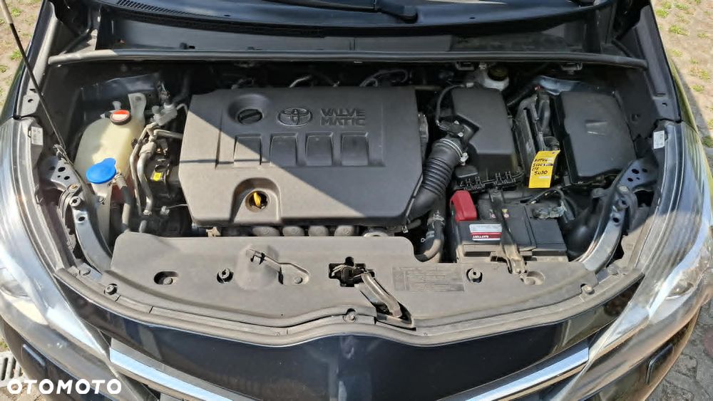 Toyota Verso 1.8 Premium 7os - 17