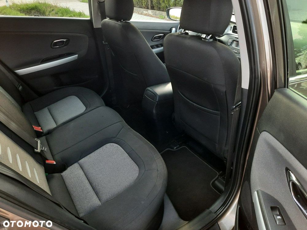 Kia Ceed - 15