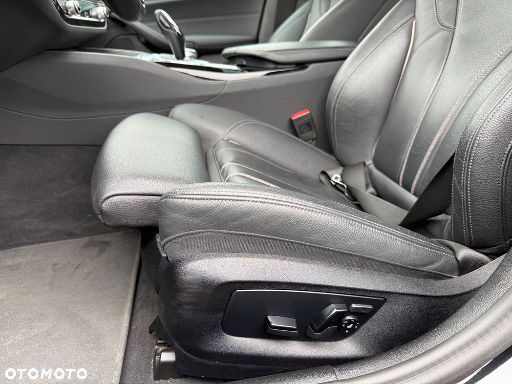 BMW Seria 5 530d xDrive Luxury Line - 18