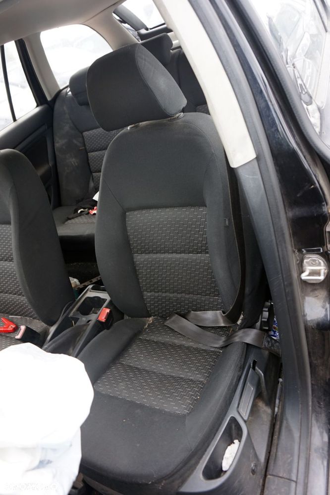 SKODA OCTAVIA II 1Z3 LIFT KOMBI 2012 9910 1.6 TDI CAYC 105KM LHW CZARNY na części - 15