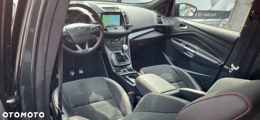 Ford Kuga 1.5 EcoBoost 2x4 ST-Line - 16