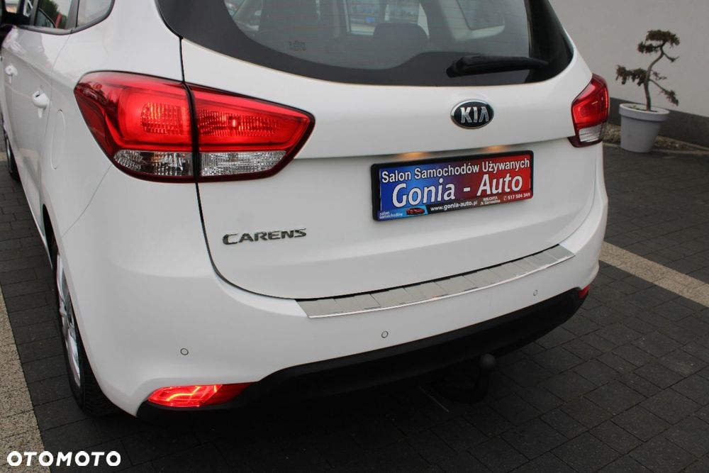 Kia Carens - 16