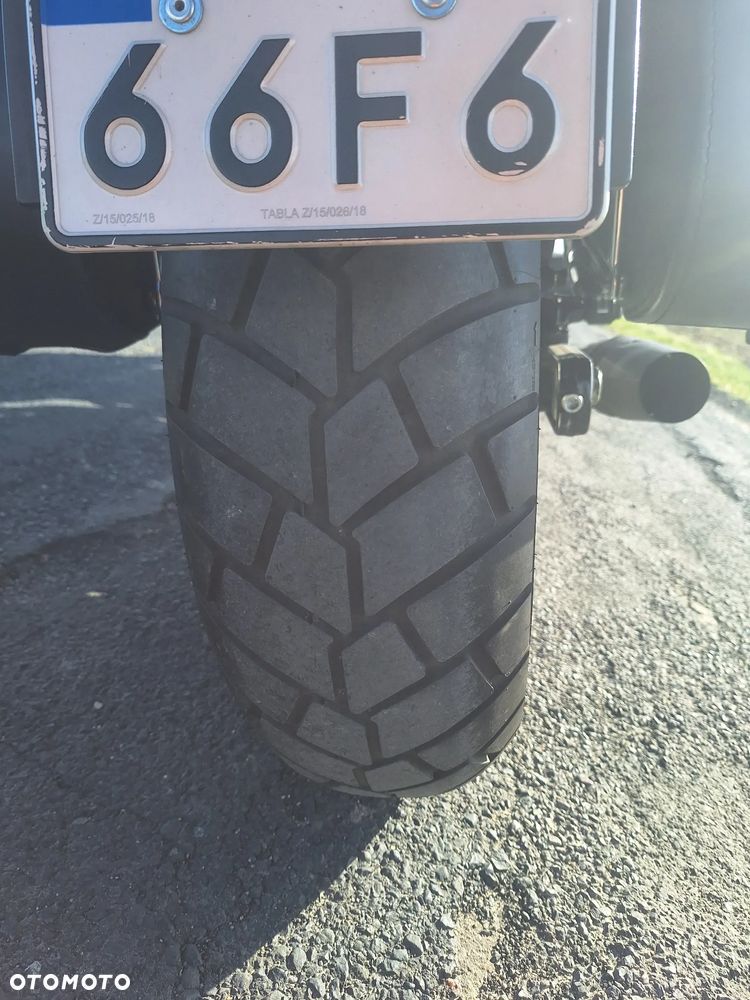 Harley-Davidson Dyna Fat Bob - 13